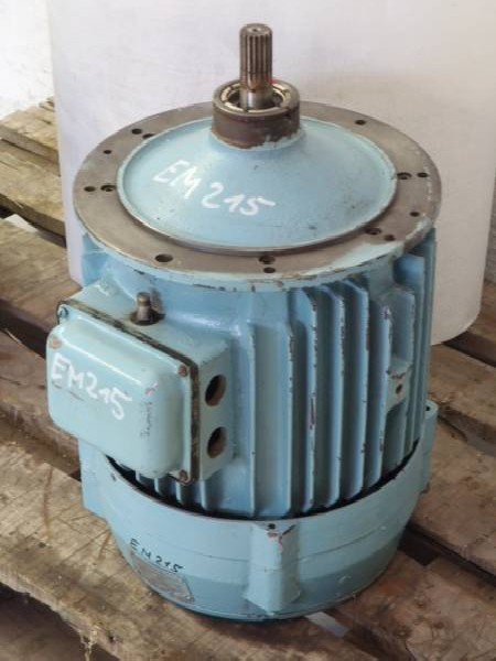 Three-phase servo motor BALKANCAR, ZTE KGI 2612 - 30/6 ( KGI2612-30/6 ) Wellendurchmesser: Ø 30 mm 2 Geschwindigkeiten! photo on Industry-Pilot